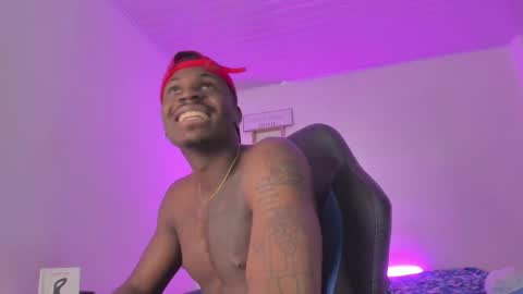 ethan travis online show from October 8, 8:59 pm