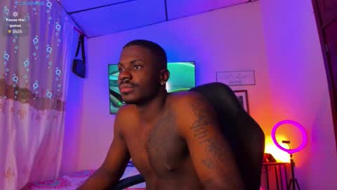 ethan travis online show from November 18, 10:35 pm