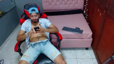 Ethan for u  online show from September 21, 9:41 pm