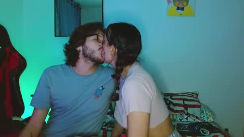 ethan and eve online show from December 2, 2:57 am