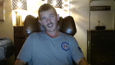 ethansteelexxx2 online show from July 19, 1:52 am