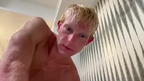 Snapshot of ethantaylor6969 chatting on October 27, 5:07 am Ethan online show from October 27, 5:07 am