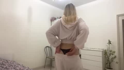 ethelmurphy online show from February 9, 5:27 pm