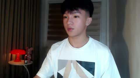 Rey online show from April 2, 11:44 pm