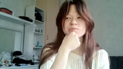 etsukokolakowski online show from November 20, 7:18 am