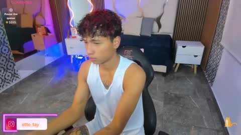 ette online show from October 8, 4:29 am