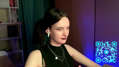 Kate online show from March 22, 1:26 pm