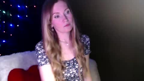 Snapshot of euphoria055 chatting on December 10, 12:05 pm Liana online show from December 10, 12:05 pm