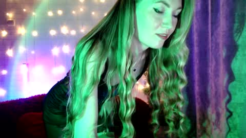 Snapshot of euphoria055 chatting on February 1, 10:26 am Liana online show from February 1, 10:26 am