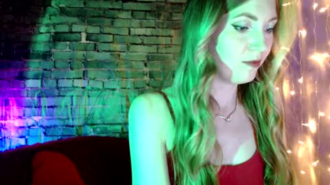 Snapshot of euphoria055 chatting on January 20, 10:40 am Liana online show from January 20, 10:40 am