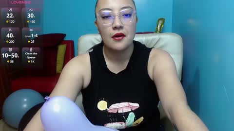 Eva online show from December 3, 2:11 pm