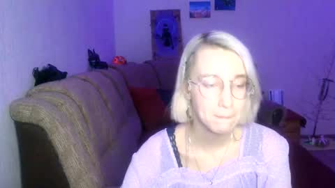 eva_forrest online show from February 6, 9:06 pm