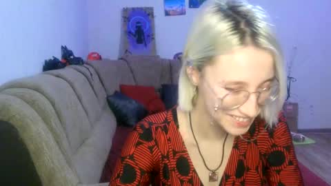 eva_forrest online show from February 20, 3:19 pm