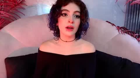 E V A online show from October 24, 8:20 pm