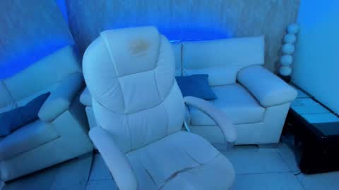 eva_hells online show from September 12, 9:39 pm