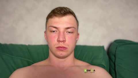 Eva and Iron online show from April 17, 9:39 pm