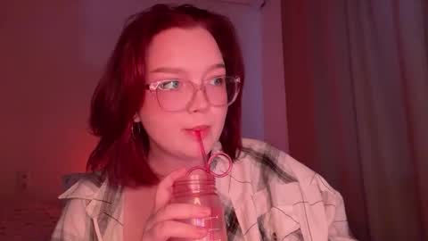 eva_kittenn online show from March 7, 3:01 pm