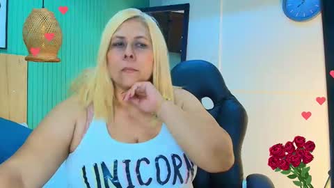 eva_love49 online show from February 25, 7:50 pm