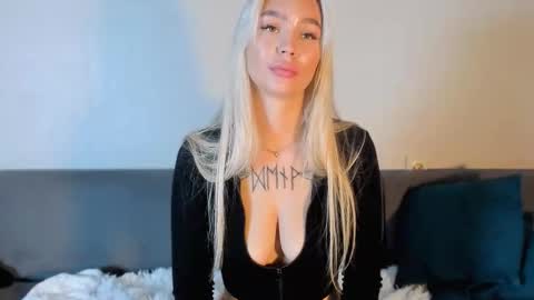 Snapshot of eva_re chatting on September 15, 6:04 am Eva online show from September 15, 6:04 am