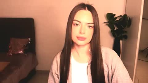 Eva online show from April 14, 4:32 pm