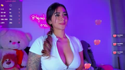 Eva Shinee online show from October 15, 12:28 pm