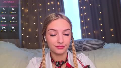 Hello Im Eva online show from January 5, 2:30 pm