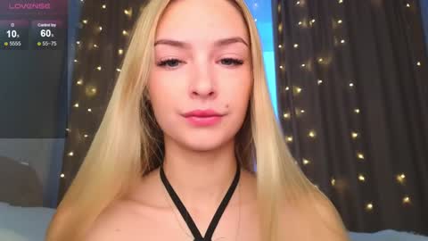 Hello Im Eva online show from January 5, 8:22 am