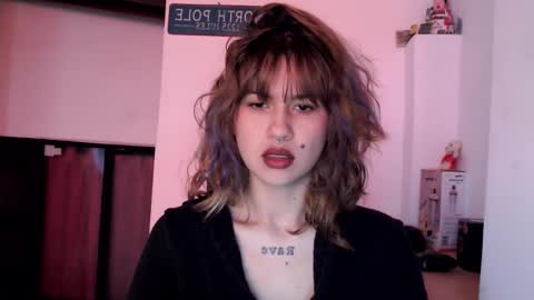 MISS EVY online show from December 19, 3:51 pm