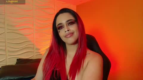 evaafoxxy_ online show from October 18, 3:33 am