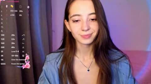 evabradly online show from November 1, 7:13 pm