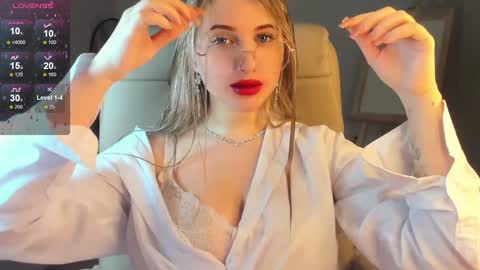 Eva  online show from January 8, 5:27 am