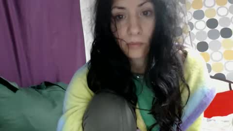 hornycrissyyourlove online show from December 18, 1:56 am