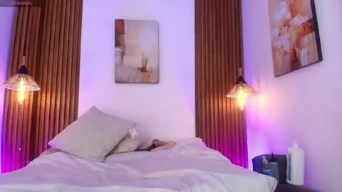 EVA GODDESS  online show from April 15, 7:58 pm