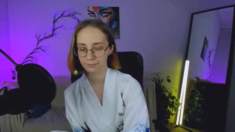 Snapshot of evalora_vei chatting on October 18, 12:31 pm evalora online show from October 18, 12:31 pm