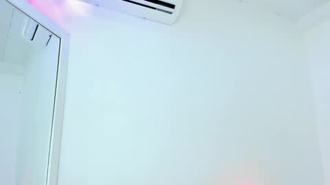 Snapshot of evalunna__ chatting on February 27, 11:48 pm Eva Luna online show from February 27, 11:48 pm