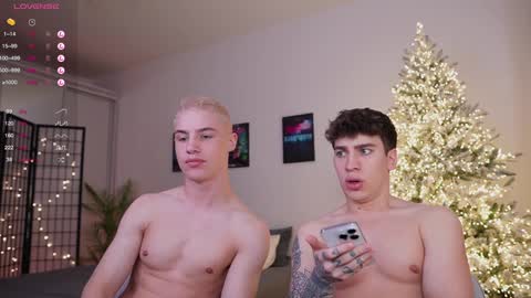 evan_white_ online show from January 5, 4:16 pm