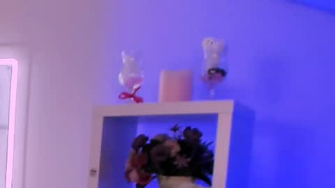 Eva  online show from February 14, 1:18 pm