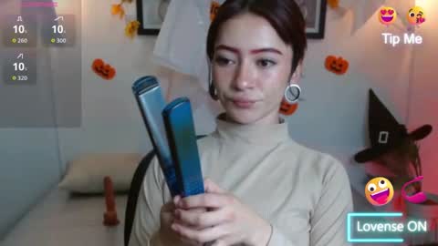 Evanssa lx online show from October 13, 1:02 pm