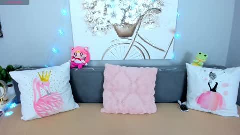 Adelina online show from December 17, 6:31 am