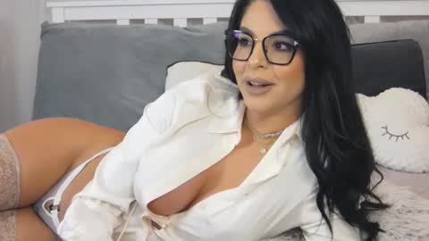 evareyss online show from December 2, 7:11 pm