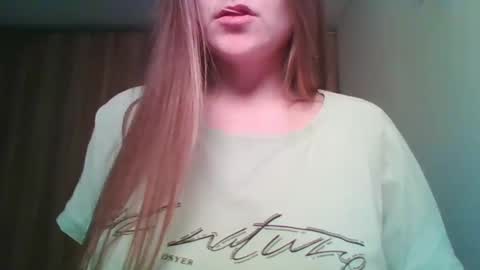 evasapples2026 online show from May 4, 8:04 pm