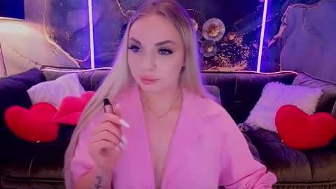 Eva online show from September 18, 2:43 pm