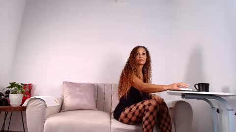 Snapshot of evasweet__ chatting on February 12, 7:13 pm EVA LUNA online show from February 12, 7:13 pm