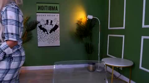 Eva online show from April 20, 9:56 am