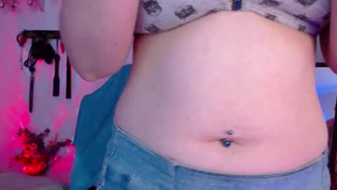 Eve Blue  friends. IG eve blue77 TW EveBlue 1 OF eveblue7 online show from November 10, 12:35 am