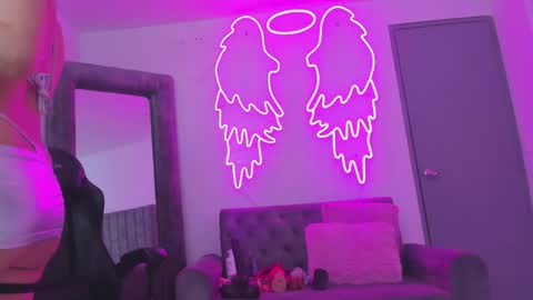 evelin__thompsson online show from March 26, 3:45 am