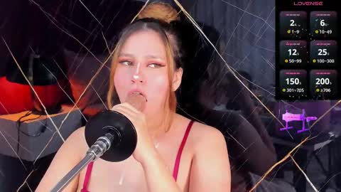 Snapshot of evelin_belen chatting on September 24, 12:23 pm EVELIN online show from September 24, 12:23 pm