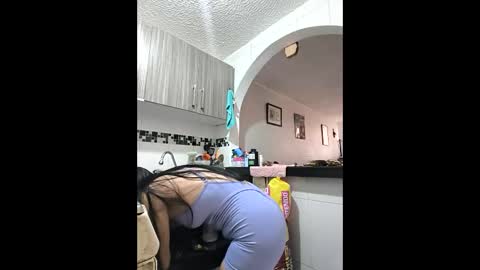 BELLA online show from February 24, 2:42 pm