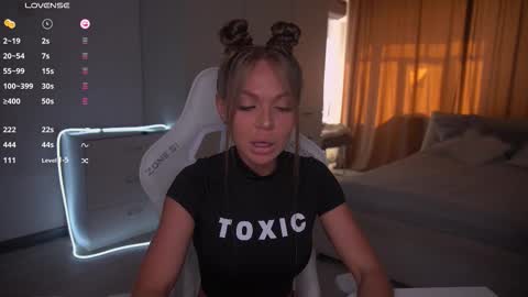 Evelina online show from October 7, 10:33 am