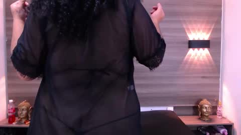 Evelyn Evanns online show from September 16, 6:33 pm